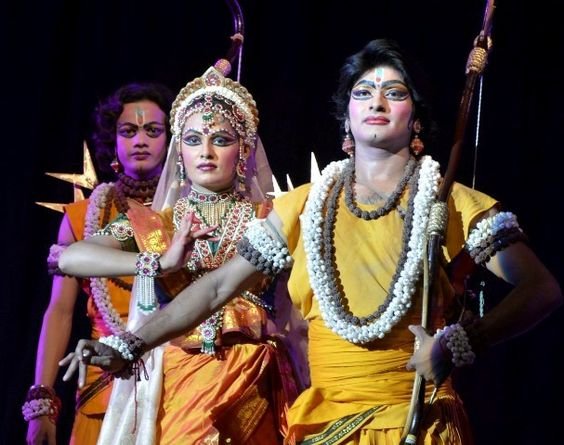  FOLK THEATRE & STREET THEATRE: TRADITIONAL MEDIA FORMS OF INDIA
