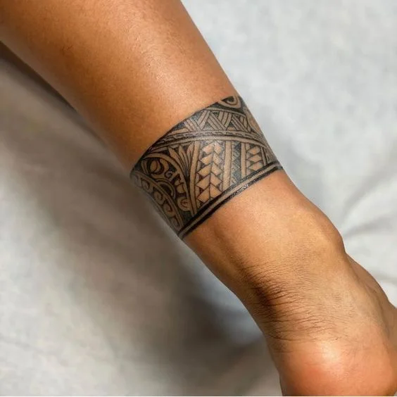 Just got my first Tattoo! Artist: Clive Nicholas from Polynesian Tattoo  Cook Islands. Free hand Cook Islands Tatau of my family history. Thought I  would share with you guys : r/tattoos