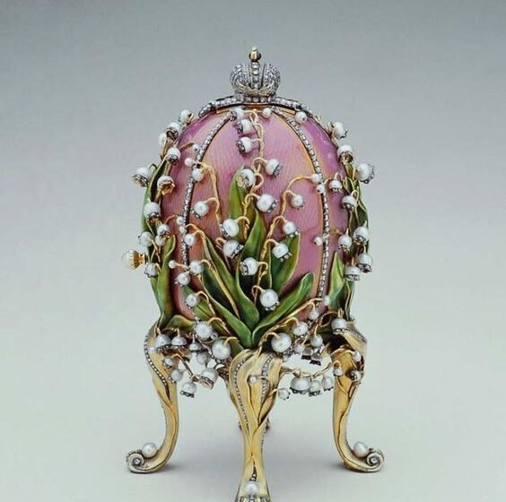  Eggceptional Craftsmanship: The Enchantment of Fabergé Eggs
