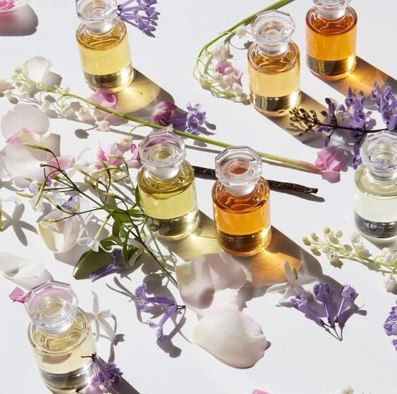  Scented Sagas: Legendary Ingredients and Their Perfume Lineage