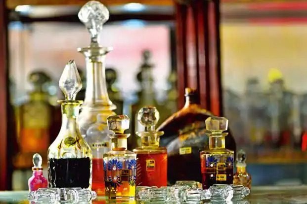  Perfume Empires: Colonial Expansion and Fragrance Exchange