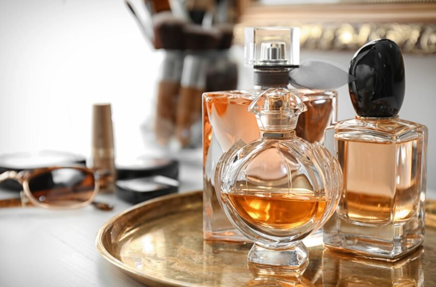  Fragrance and Responsibility: Navigating the Eco-Ethical Imperatives of Perfumery