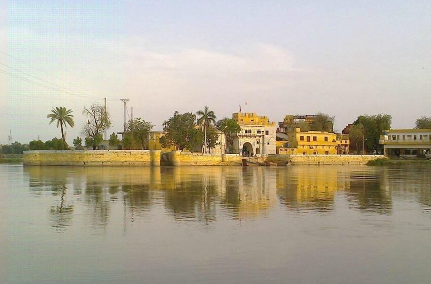  Sadh Belo Temple: A Sacred Island in Sukkur, Pakistan