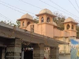  Gateway to Divinity: Shri Laxmi Narayan Mandir in Karachi
