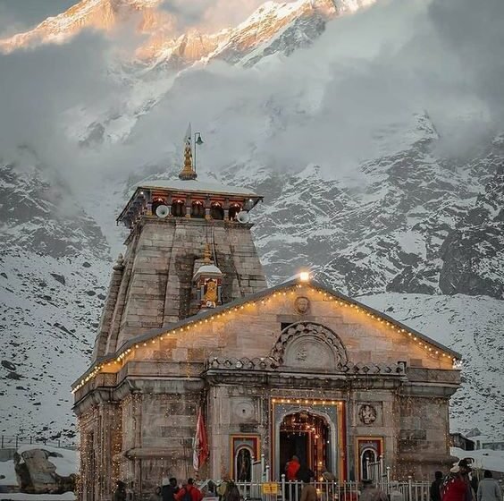  Kedarnath Jyotirlinga: A Pilgrimage to the Heart of the Himalayas