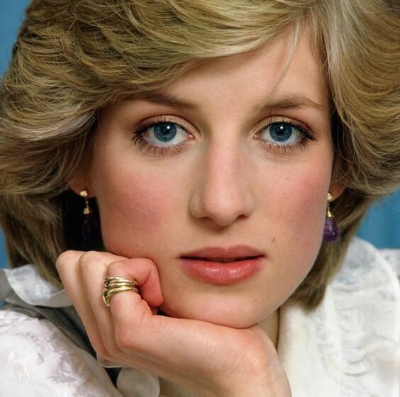  PRINCESS DIANA: A Queen of People’s Heart