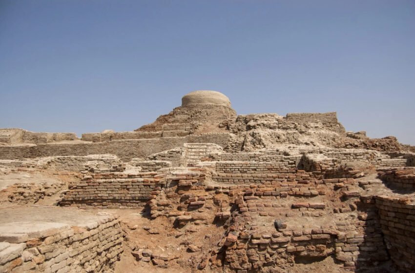  Rakhigarhi: Speaking Out the Secrets of the Old Architectural Marvels of the Indus Valley Civilization