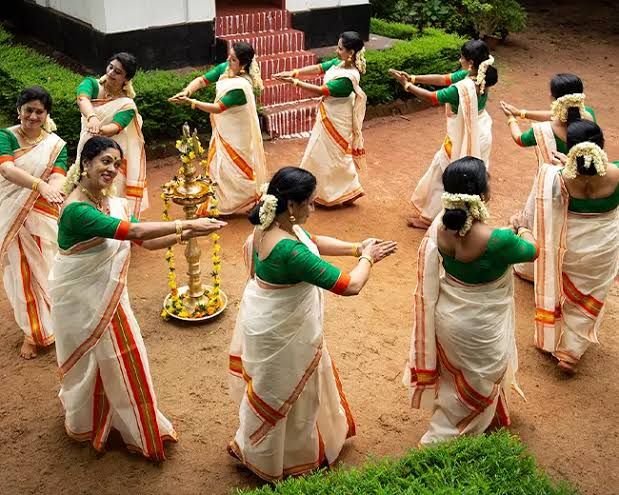  Kummi Dance: A Traditional Folk Dance of Tamil Nadu and Kerala