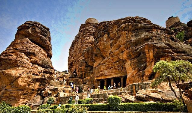  Badami Cave Temples: A Stunning Blend of Rock-Cut Architecture and Spiritual Significance