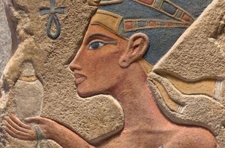 Queen Nefertiti: The Woman Who Ruled Beside a Pharaoh